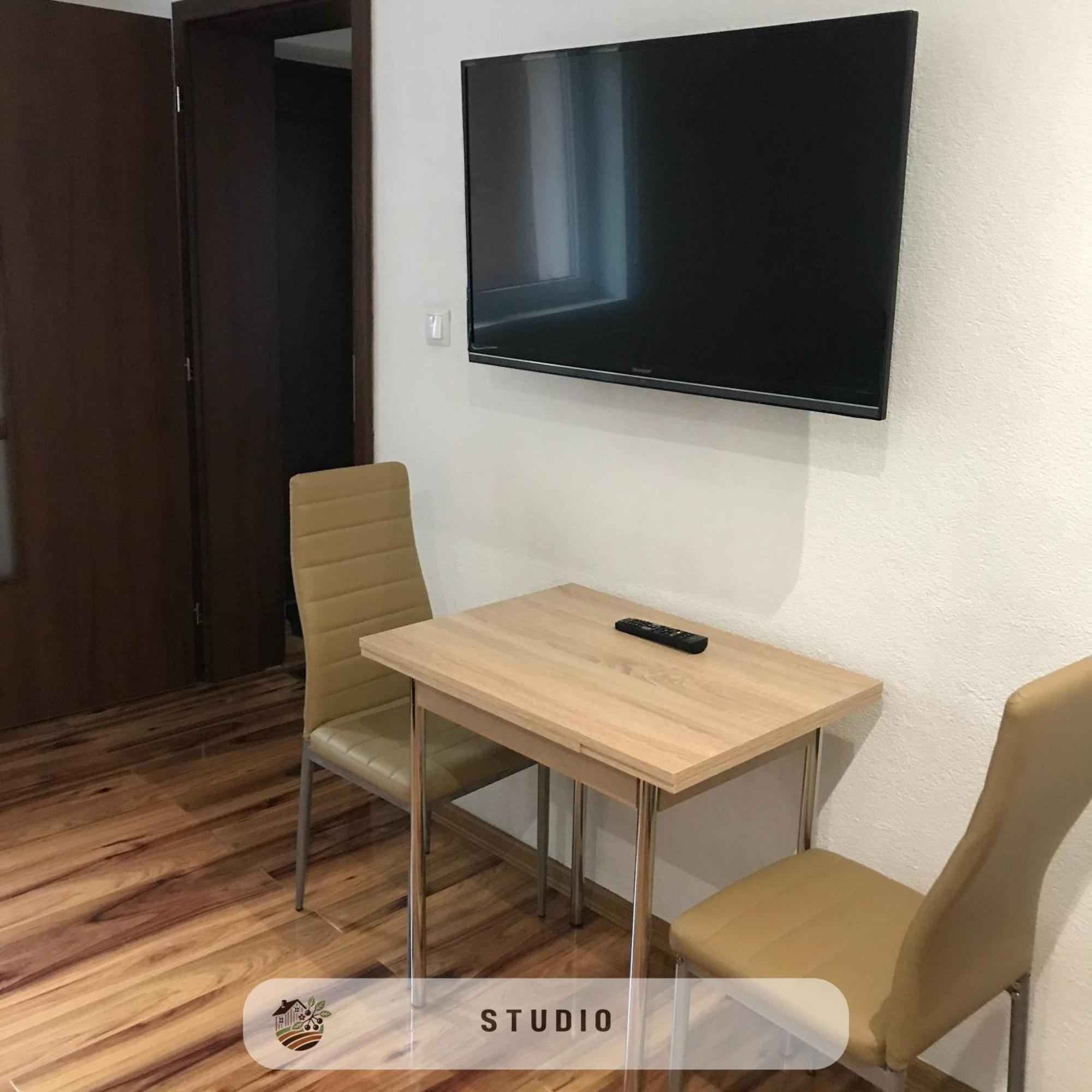 Apartmanovy Dom Visnove Экстерьер фото
